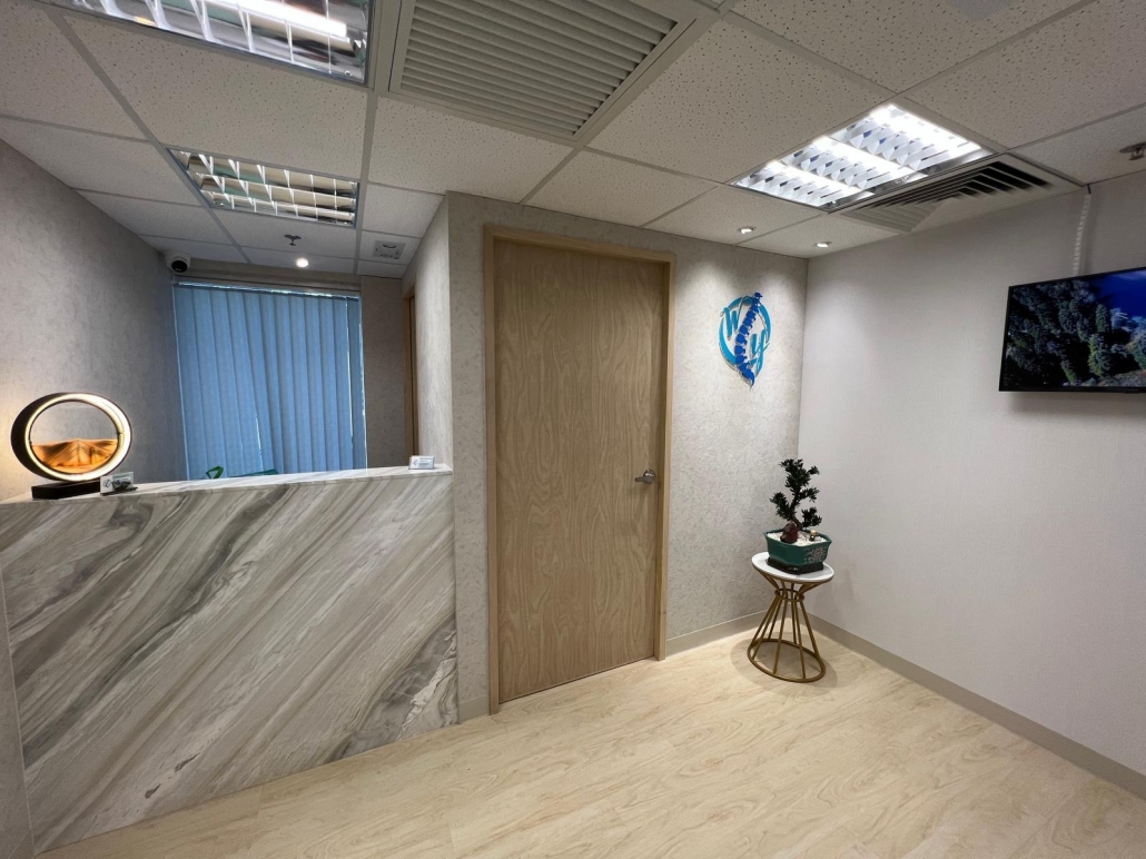 W & W Spine Center - Spine Doctor Clinic (4)