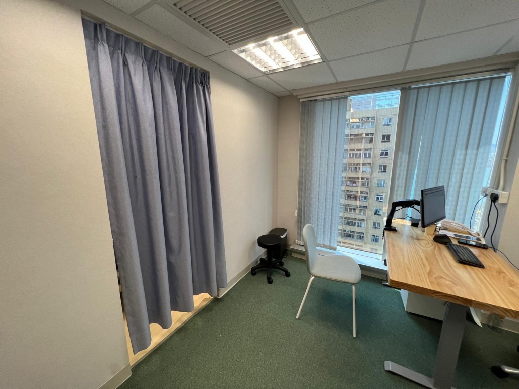 W & W Spine Center - Spine Doctor Clinic (1)